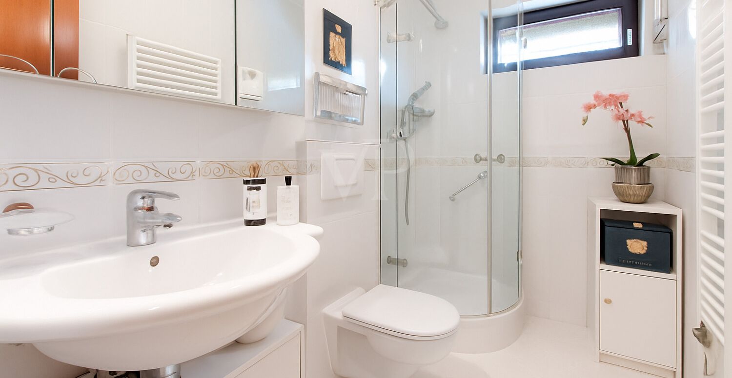Badezimmer EG
