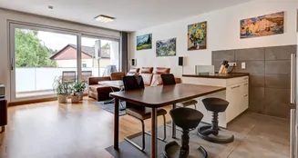 von_poll_real_estate_property_25003026_image_1