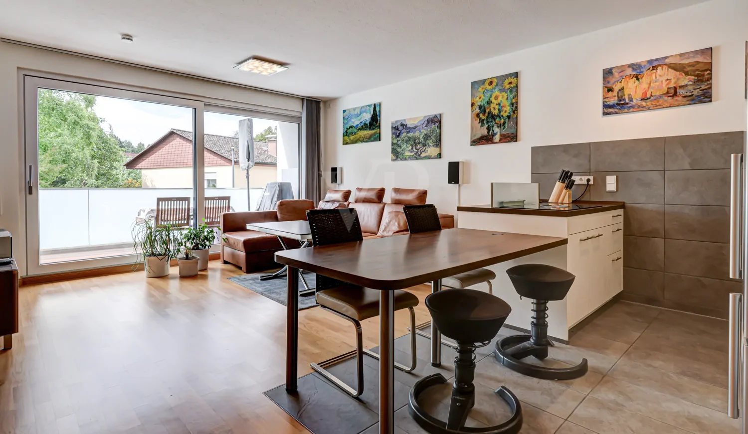 Offener Wohn- und Essbereich Küche