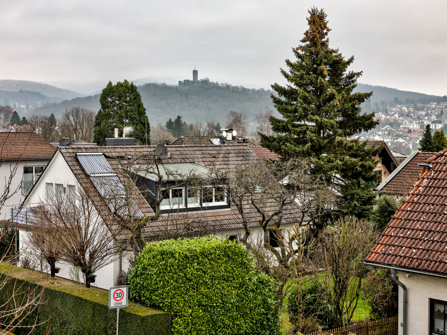 Burgblick vom Gäste- / Arbeitszimmer DG