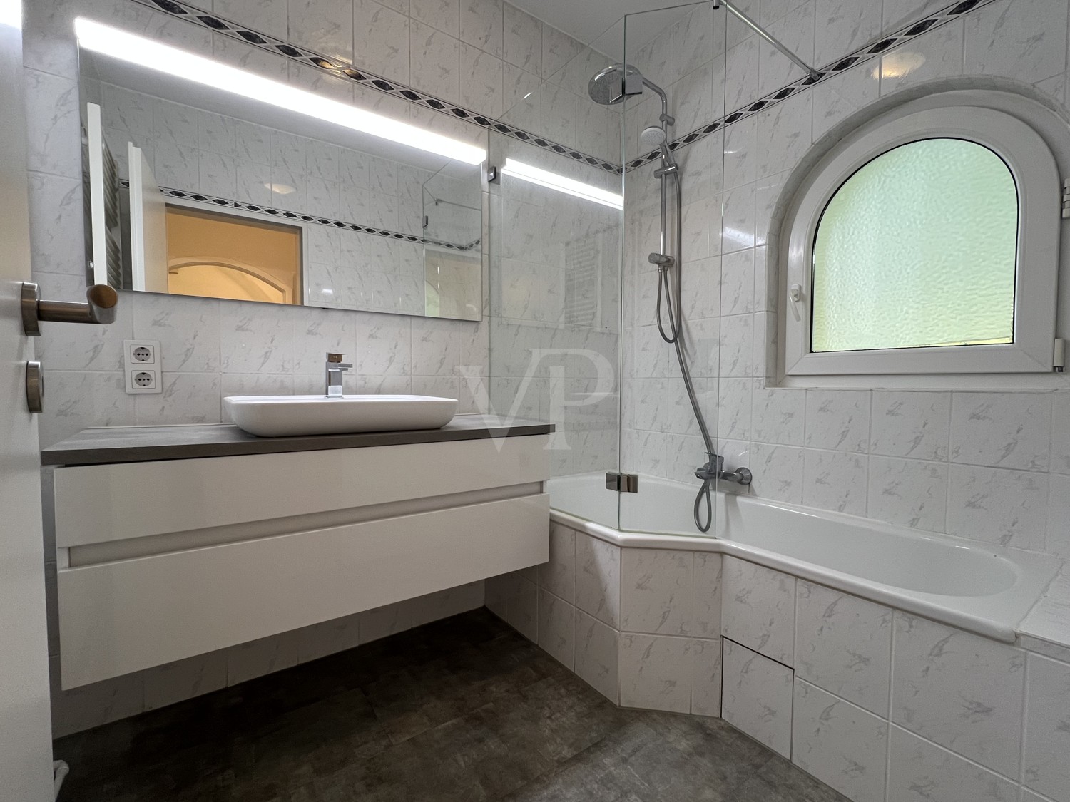 Badezimmer EG