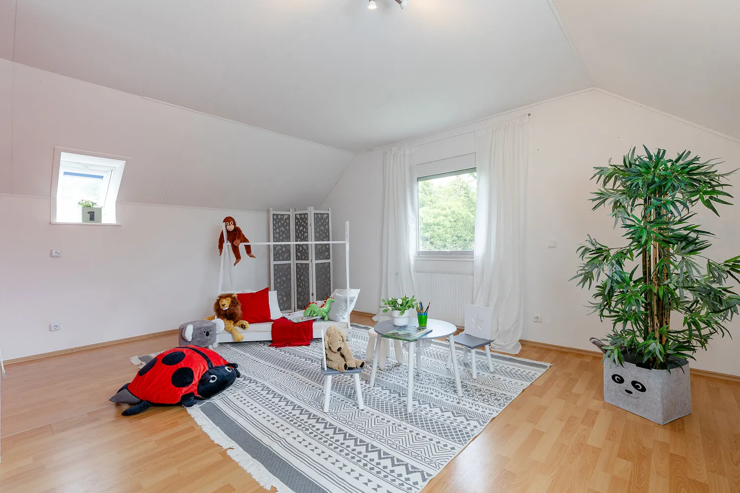 Schlafzimmer II DG