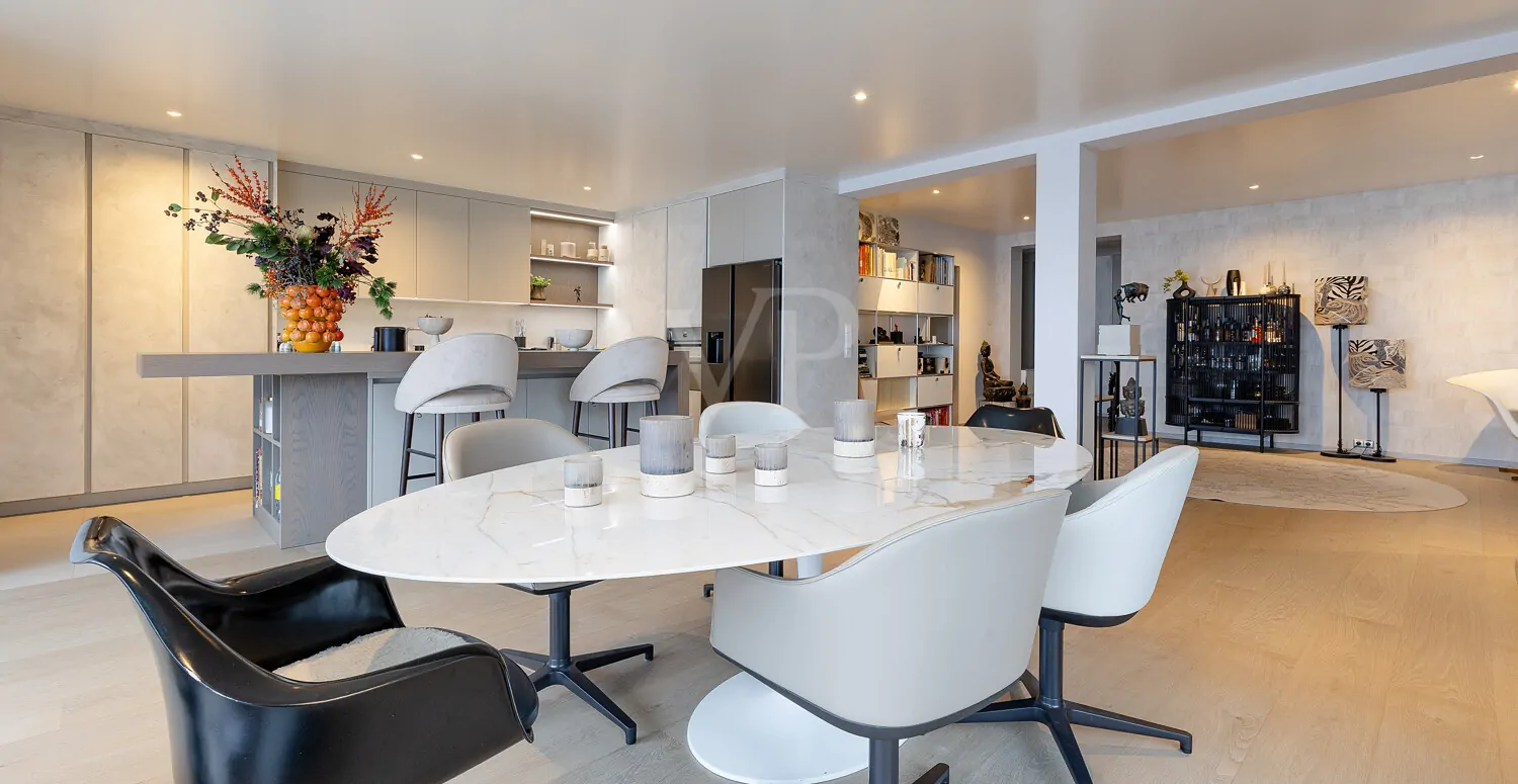 Offener Wohn- und Essbereich