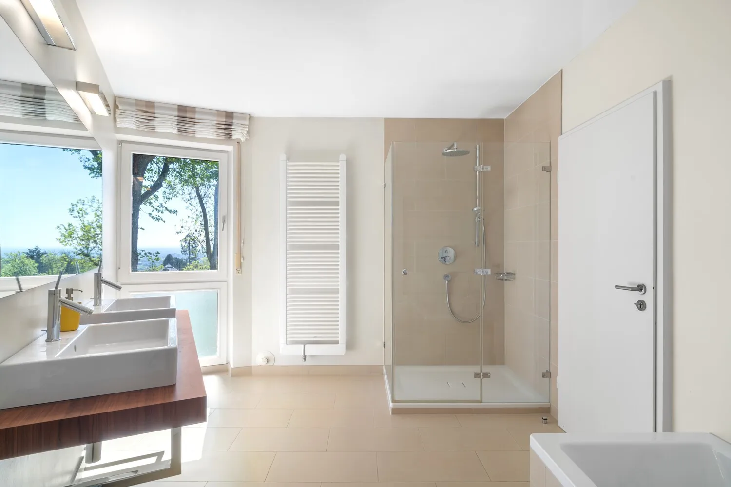 Badezimmer en suite