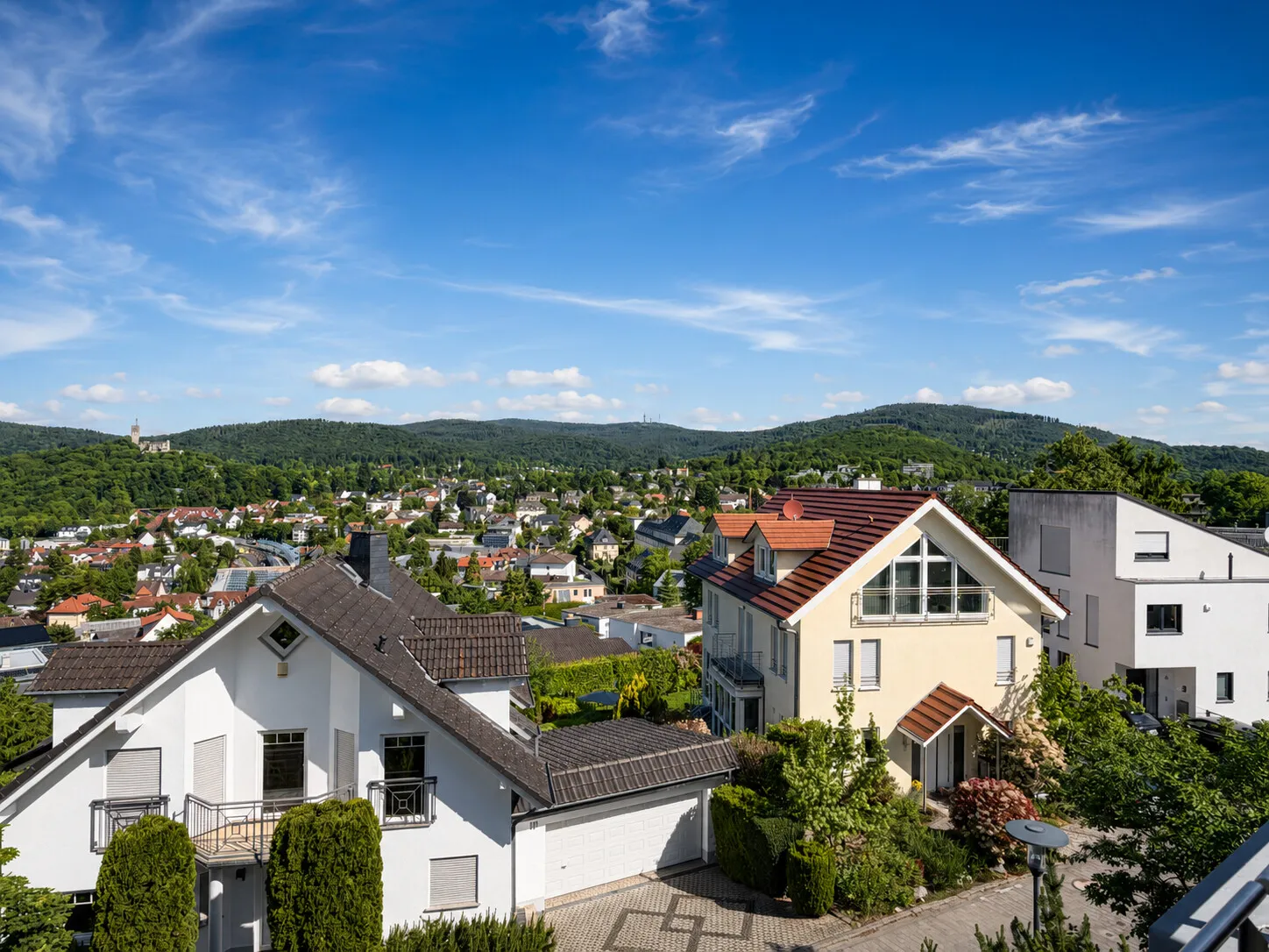 Ausblick von der Burg bis zum Feldberg