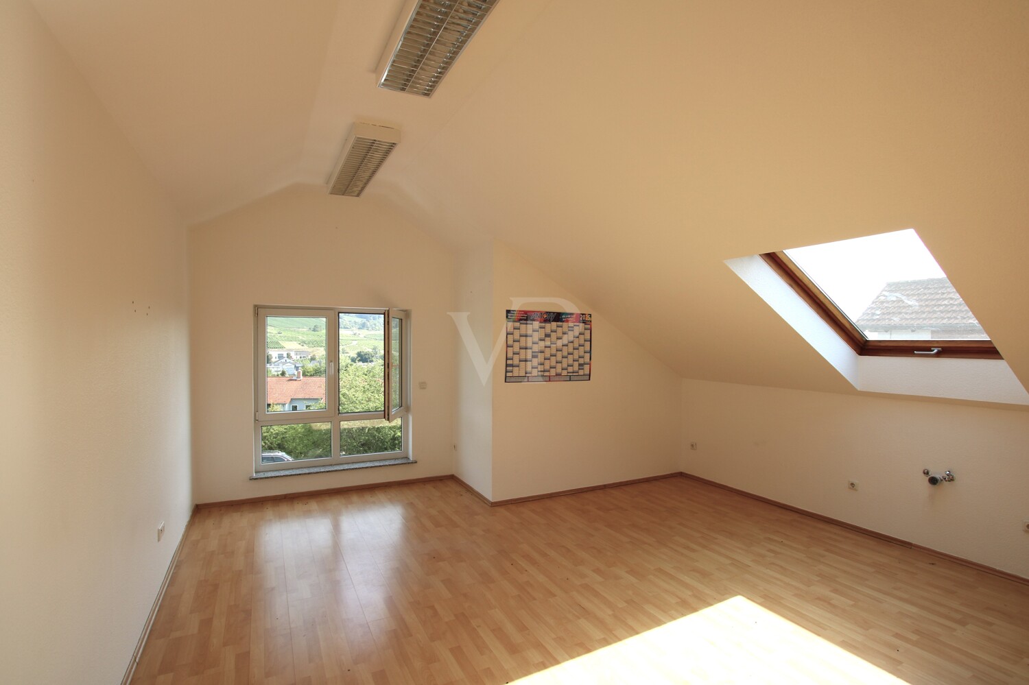 Büro DG links