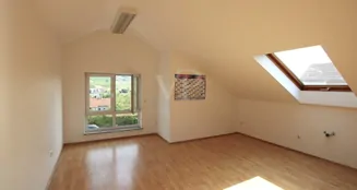 von_poll_real_estate_property_25072009_image_4