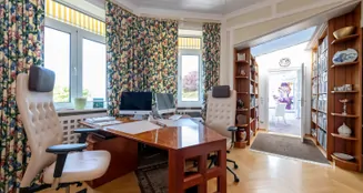 von_poll_real_estate_property_25072005_image_9