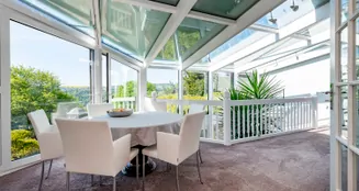 von_poll_real_estate_property_25072005_image_11