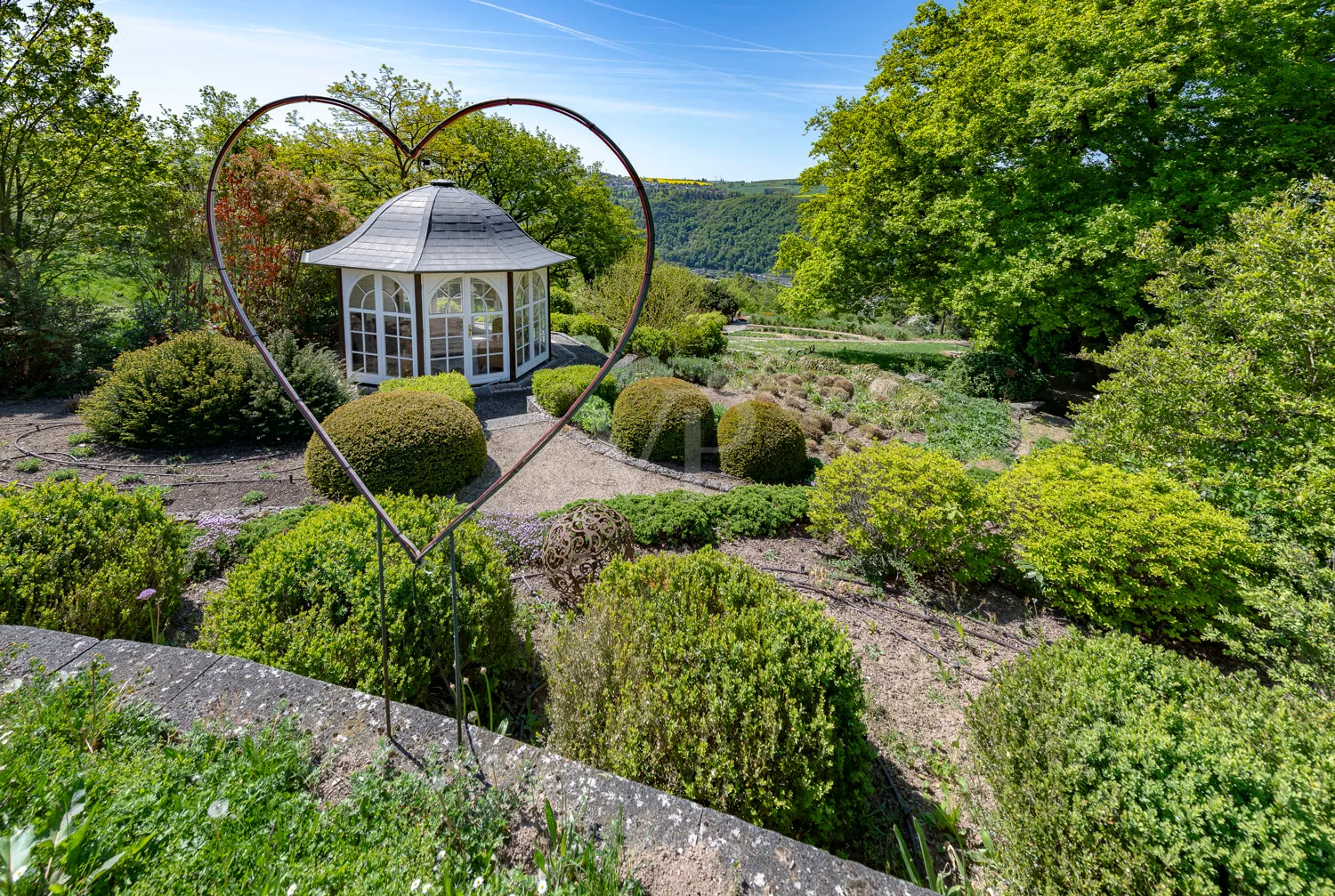 Weitläufiger Garten