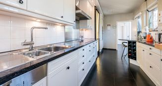 von_poll_real_estate_property_25072005_image_4