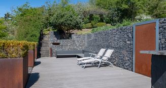von_poll_real_estate_property_25072005_image_23