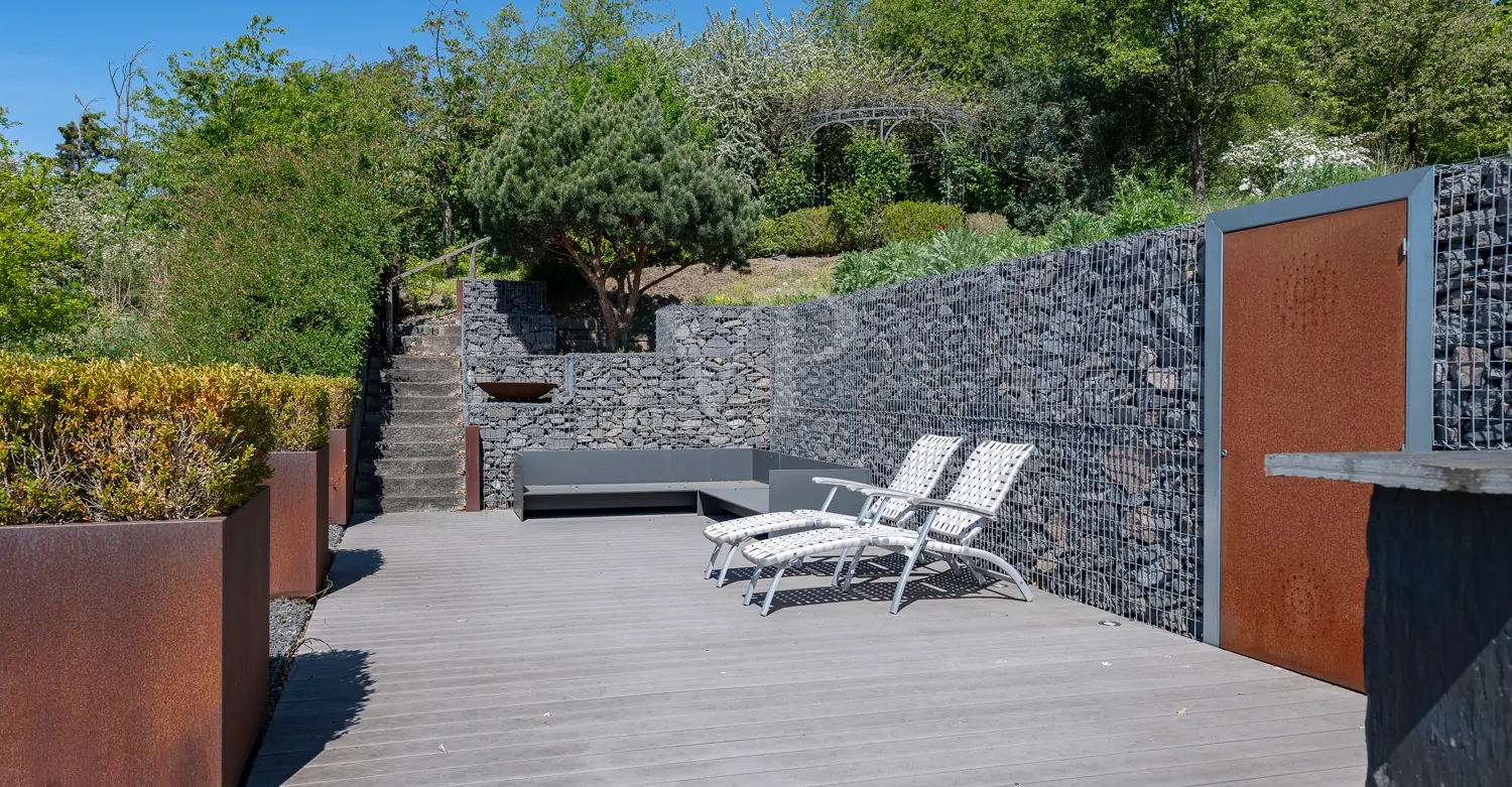 Sonnendeck mit Rheinblick