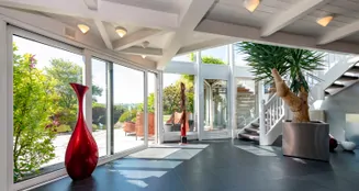 von_poll_real_estate_property_25072005_image_12