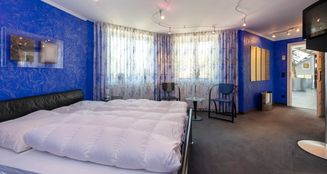 von_poll_real_estate_property_25072005_image_15