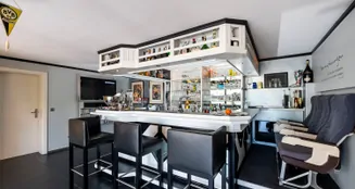 von_poll_real_estate_property_25072005_image_17