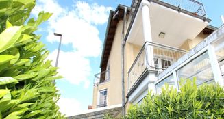 von_poll_real_estate_property_25072004_image_0