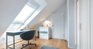 von_poll_real_estate_property_25072002_image_27