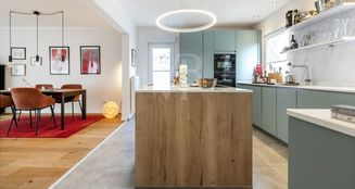 von_poll_real_estate_property_25072002_image_0
