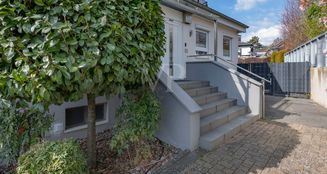 von_poll_real_estate_property_25072002_image_3