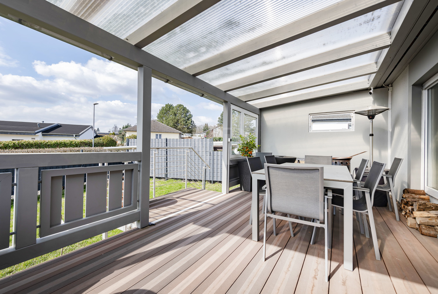 Überdachte Terrasse