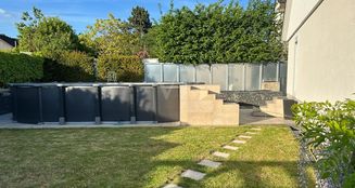 von_poll_real_estate_property_25072002_image_35