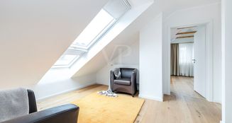 von_poll_real_estate_property_25072002_image_24
