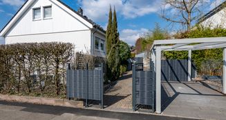 von_poll_real_estate_property_25072002_image_1