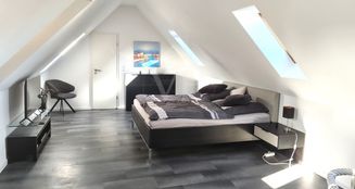 von_poll_real_estate_property_25072006_image_18