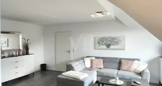 von_poll_real_estate_property_25072006_image_7