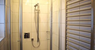 von_poll_real_estate_property_25072007_image_13