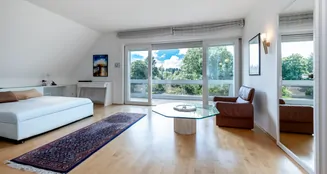 von_poll_real_estate_property_25072008_image_29