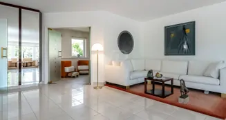 von_poll_real_estate_property_25072008_image_11