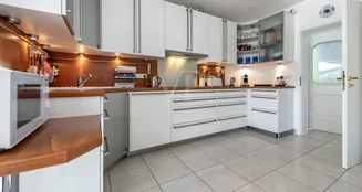 von_poll_real_estate_property_25072008_image_14