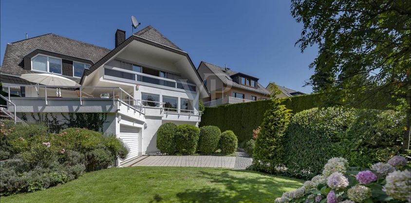 von Poll Immobilien GmbH