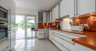 von_poll_real_estate_property_25072008_image_13