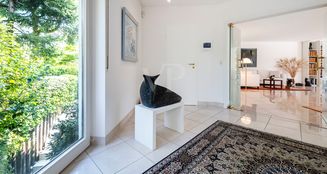 von_poll_real_estate_property_25072008_image_3