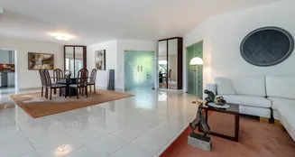 von_poll_real_estate_property_25072008_image_9