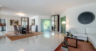 von_poll_real_estate_property_25072008_image_9