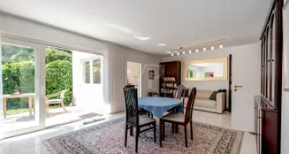 von_poll_real_estate_property_25072008_image_38