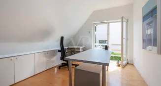 von_poll_real_estate_property_25072008_image_30