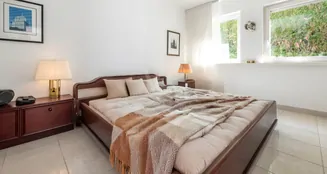 von_poll_real_estate_property_25072008_image_41