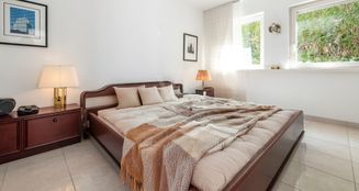 von_poll_real_estate_property_25072008_image_41