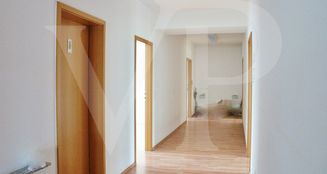 von_poll_real_estate_property_25072010_image_7