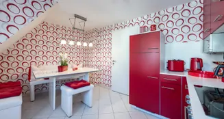 von_poll_real_estate_property_25072012_image_16