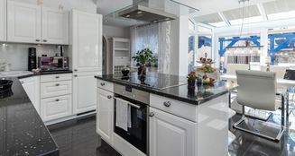 von_poll_real_estate_property_25072012_image_7