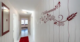 von_poll_real_estate_property_25072012_image_12