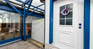 von_poll_real_estate_property_25072012_image_3