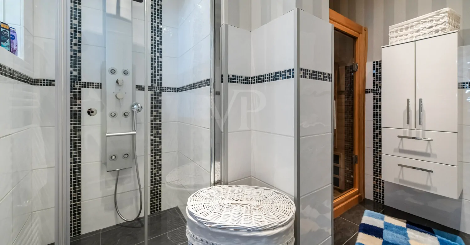 Duschen und Saunieren EG