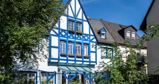 von_poll_real_estate_property_25072012_image_1